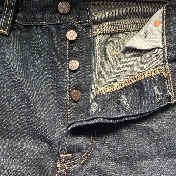 NEW—Levi's Men’s 501 Buttonfly Dark Blue Original Fit Jeans - Picture 4 of 6